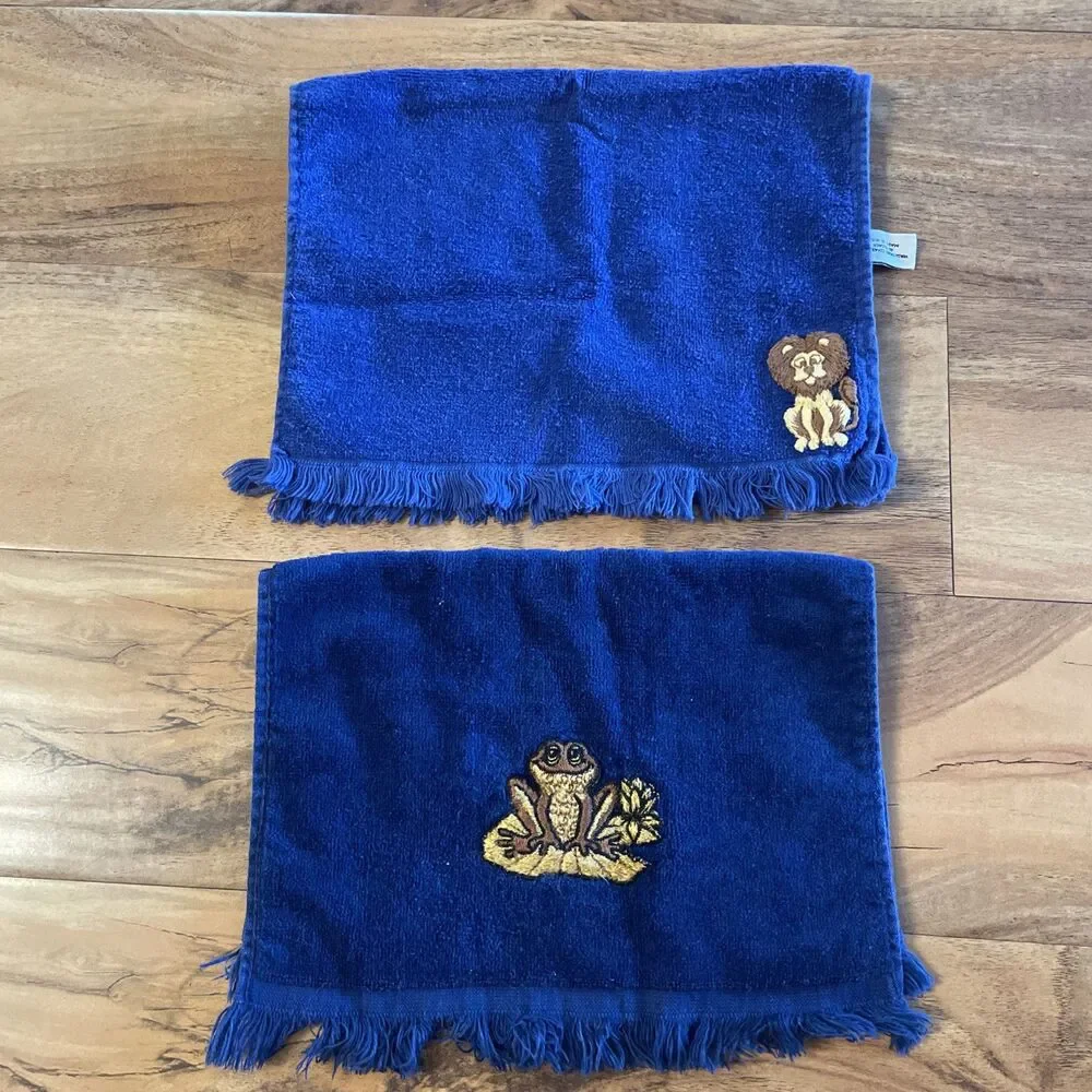 Vintage Embroidered Hand Fingertip Towel Frog Lion Blue Fringe Fieldcrest x 2
